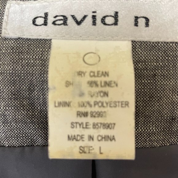 david n grey linen suit with jacket and mid-calf pants, size 12 - Picture 6 of 12